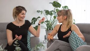 Både Silje Werner och Janet Lindroos jobbar som fysioterapeuter och gymledare. Poddarna Silje Werner och Janet Lindroos från Ekenäs.