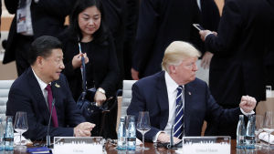Kinas president Xi Jinping suktar antagligen efter en plats kring förhandlingsbordet då, eller om, Trump och Kim ordnar nästa möte. Xi Jinping och Donald Trump på G20-möte i Hamburg 2017.