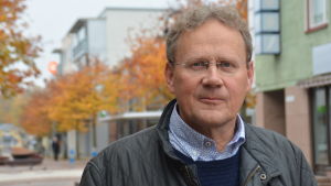 Det var unikt att sparbanksstiftelserna samlade sina resurser så som vi gjorde då vi ville köpa Västra Nyland. Alla stödde snabbt idén, säger Stefan Mutanen från Karis-Pojo sparbanksstiftelse. Han var tidigare vd för Samfundet Folkhälsan. Stefan Mutanen.