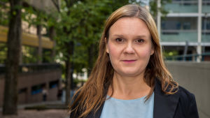 Anu Karppi ansvarar för religionsfrågor vid asylenheten på Migrationsverket. I vintras stannade hennes arbetsteam upp för att granska sin beslutsprocess. Resultatområdesdirektör Anu Karppi på enheten för asylprocessen och asylbeslut på Migrationsverket.