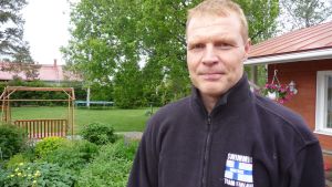 Peter Nieminen. Läkaren Peter Nieminen uttrycker sitt stöd för ledningen vid Vasa sjukvårdsdistrikt.