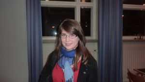 Det är mycket lättare att bidra om man sitter vid samma bord och vet hur diskussionen går, säger studerande Ann-Katrin Bender. Ann-Katrin Bender i Raseborg