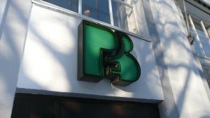Bolaget i Lovisa har också skulder till Borgå Energi för fjärrvärmekostnader. Borgå Energi