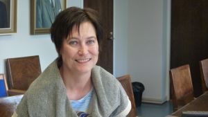 Kukka-Maaria Luukkonen är mycket nöjd med samarbetet med myndigheterna. Kukka-Maaria Luukkonen