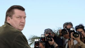 <br />
Aki Kaurismäki. Aki Kaurismäki vid filmfestivalen i Cannes 17.5.2011
