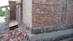 Detaljbild från den senaste renoveringen av Kvarnbackens skola. Renoveringen av Kvarnbackens skola i Borgå