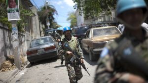FN har haft fredsbevarare på Haiti i ett decennium och där kom många fall av sexuellt utnyttjande fram. Fredsbevarare i Haiti i april 2011