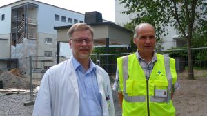 Auvo Rauhala tillsammans med Håkan Knip. Auvo Rauhala och Håkan Knip vid Vasa centralsjukhus