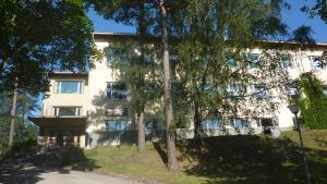 Den finskspråkiga skolan i Pojo kyrkoby. Pojo kyrkobys finskspråkiga skola