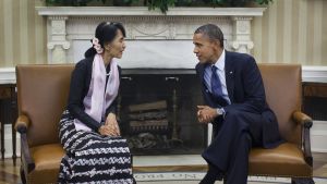 USA:s dåvarande president Barack Obama och Aung San Suu Kyi träffades i Ovala rummet i Vita Huset i USA 2016 Aung San Suu Kyi och Barack Obama