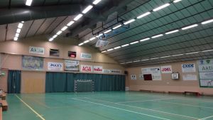 Takkonstruktionerna i den gamla hallen håller inte längre. Sjundeå bollhall