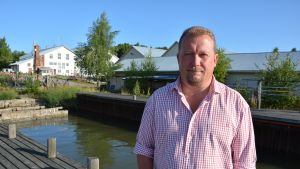 Joakim Håkans rederi fick inte köpa Pohjanmaa. Joakim Håkans ser stora möjligheter med Runsalavarvet.