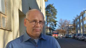 Räddningsverket har haft möjlighet att göra anmärkningar då taket byggdes, säger ledande byggnadsinspektör Juhani Jormanainen. Juhani Jormanainen