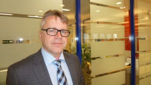 Riksdagsgruppens ordförande Peter Östman vill göra Finland mindre skuldsatt. Peter Östman