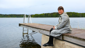 Bryggan hör till Eva Magnusson-Tamminens favoritställen på Labbnäs. Eva Magnusson-Tamminen