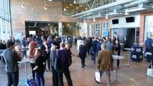 Framtidens lantdag håller en kort kaffepaus på Konstfabriken i Borgå. Framtidens lantdag håller en kort kaffepaus på Konstfabriken i Borgå.