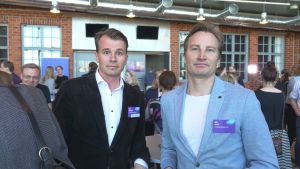 Markus Wartiovaara och Mika Peltola vill att barnen ska få rösträtt. Markus Wartiovaara och Mika Peltola vill att barnens ska få rösträtt.