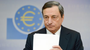 Under torsdagens presskonferens sade centralbankschefen Mario Draghi att ECB inte alls har övervägt så kallade helikopterpengar. ECB:s chefdirektör Mario Draghi