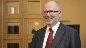 Socialdemokraten Eero Heinäluoma hade alla skäl att le att resultatet från EU-valet var klart. SDP:n entinen puoluesihteeri ja eduskunnan puhemies Eero Heinäluoma
