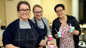 Sofia Grynngärds, Ann-Louise Ahrenberg och Frida Nylund på Marthaförbundet. Sofia Grynngärds, Ann-Louise Ahrenberg och Frida Nylund från Marthaförbundet.