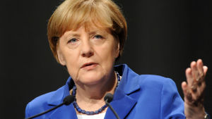 Schulz vill utmana tyskarnas "Mutti", nuvarande förbundskansler Angela Merkel. Tysklands förbundskansler Angela Merkel
