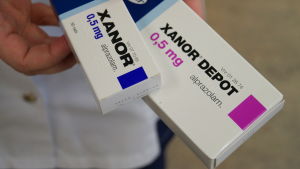 Lugnande medicin är ett begärligt byte för inbrottstjuvar. Begärliga mediciner för missbrukare.