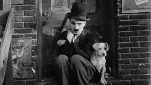 Charlie Chaplin elokuvassa Koiranelämää