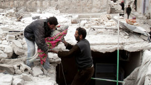 Strider i och omkring al-Bab har krävt många civila offer men det är oklart exakt hur många Striden om IS-kontrollerade al-Bab lär ha krävt många civila offer, men exakt hur många är oklart