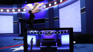 Den första tv-debatten mellan Clinton och Trump hålls på Hofstra University i delstaten New York. Den första tv-debatten mellan Clinton och Trump hålls på Hofstra University i delstaten New York.