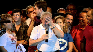 Brasiliens ex-president Lula da Silva deltar i demonstrationen för Dilma Rousseff i Rio de Janeiro Brasiliens ex-president Lula da Silva deltar i demonstrationen för Dilma Rousseff i Rio de Janeiro 11.4 2016