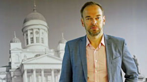 Enligt Markus Österlund väcker Finlands agerande frågor i Europarådet. Markus Österlund är folktingssekreterare vid Svenska Finlands Folkting.