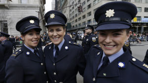 Irländska poliser på paraden i New York 2015. Irländska poliser deltar i St Patrick's Day-paraden i New York i mars 2015.