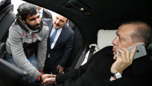 Självmordskandidat på Bosporenbron får tala med president Erdogan 25.12.2015