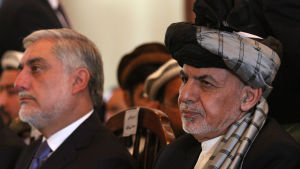 Afghanistans chefsminister Abdullah Abdullah och president Ashraf Ghani vid ett jubileum i Kabul 29.4.2017