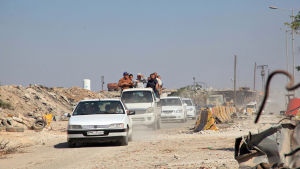 Bilkonvoj i södra Aleppo.