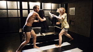 Viktor Idman och Jessica Raita. Viktor Idman och Jessica Raita i Lucky på Teater Viirus.