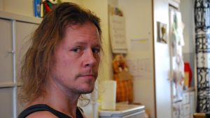 Eric Jacobsen är utbildad fritidspedagog och tycker att han gör ett betydelsefullt arbete Porträtt på eftisledaren Eric Jacobsen