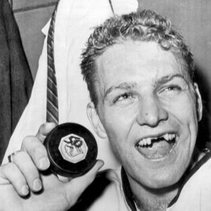Bobby Hull blev tredje man i NHL-historien att göra 50 mål på en säsong. Bobby Hull.