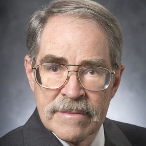 Charles Bullock är professor i statsvetenskap vid University of Georgia. Professor i statsvetenskap Charles S.Bullock, i University of Georgia.