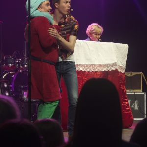 uusi päivä, uusi päivä -show, vihreät valot, Asko Haavisto, Jimi Aro, Aino Haavisto