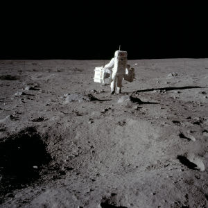 20.7.1969 ensimmäinen ihminen käveli Kuussa.
