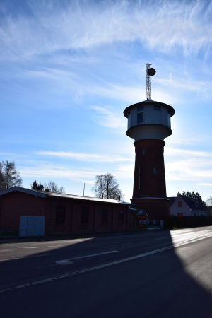 När det hissades en boll upp i vattentornet betydde det att man sköt skarpt på övningsområdet Vattentornet