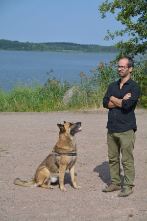 Antonio Arosa är fascinerad av den finska naturen. Antonio Arosa och hans hund