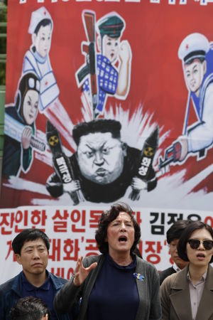 En del nordkoreanska avhoppare i Sydkorea riskerar livet genom att delta i verksamhet mot Nordkorea En del nordkoreanska avhoppare i Sydkorea riskerar livet genom att delta i verksamhet mot Nordkorea