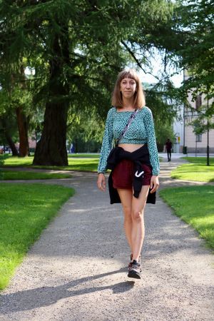 - Jag säger inte att det finns bara en person som är rätt för dig, men Jimmy var i alla fall rätt för mig, säger Kristina. Kristina Huhtasalo promenerar i kyrkparken i Vasa.