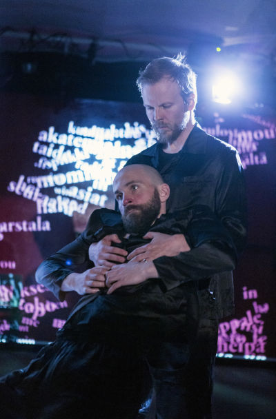 rotujen välinen orgia