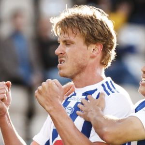Rasmus Schüller firar mål i HJK 2020.