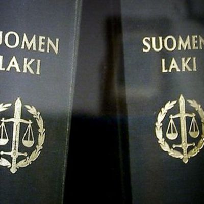 Lakikirjoja