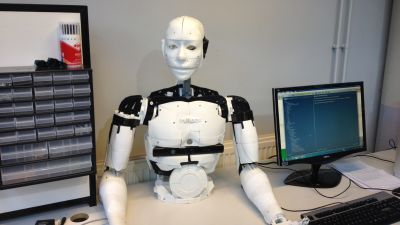 Den här robotens delar har printats av en 3D-printer.