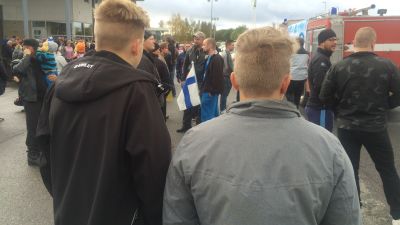 Demonstration mot flyktingar i Torneå.